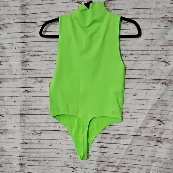 Good American Bright Green Bodysuit - Picture 2 of 7